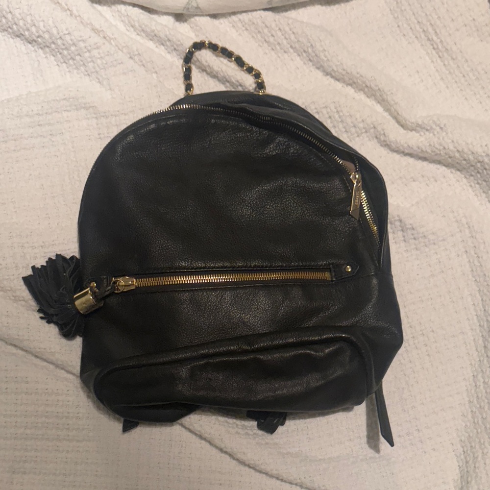 Margot glove leather Black Backpack with Gold Zippers
